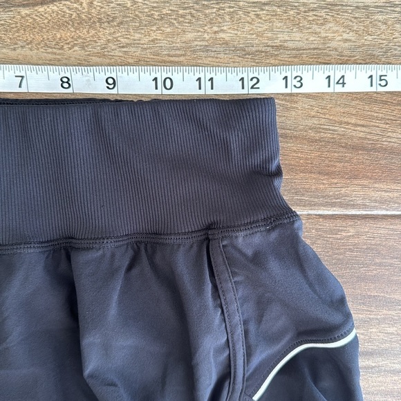 Z by Zella Black Athletic Shorts with Reflective Detail, XS - Picture 3 of 11